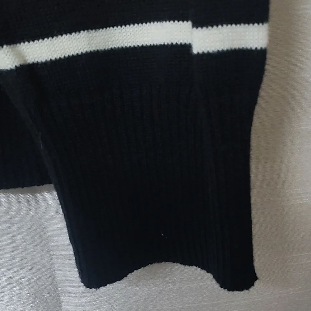 South Pole Black‎ and White Zip Up Sweater